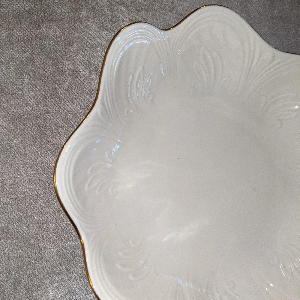 Made In USA Lenox Round Bowl Scalloped & Gold Edge Off White Candy Dish Unused